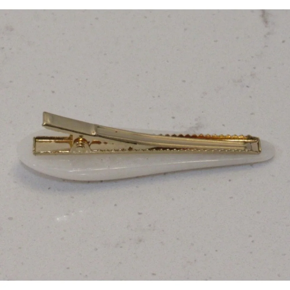 White Plastic ? Hair Barrette Clean Girl‎ Boho Chic Minimalist Neutral Cottage